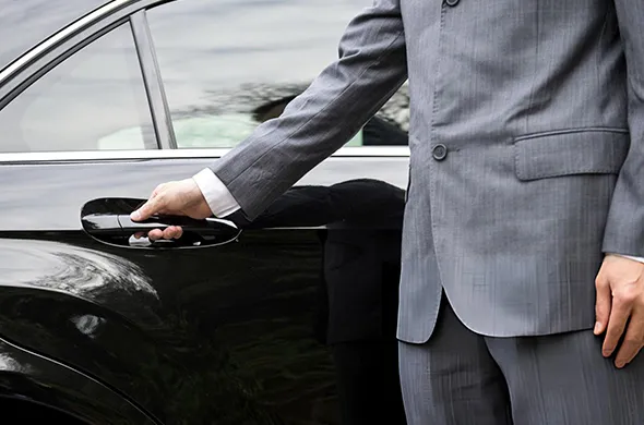 Top advantages of our Stonecrest GA airport limo services including premium vehicles, professional chauffeurs, and reliable on-time service.