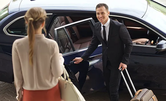 High-end limo and executive taxi services in Atlanta GA with a luxury fleet including Cadillac Escalade and Mercedes-Benz S-Class.